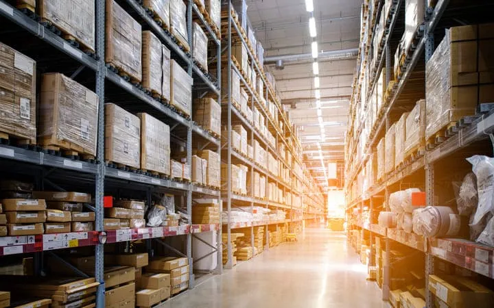 große Lagerhalle große Lagerhalle