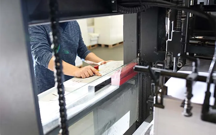 Macchina per la produzione di bugiardini Macchina per la produzione di bugiardini