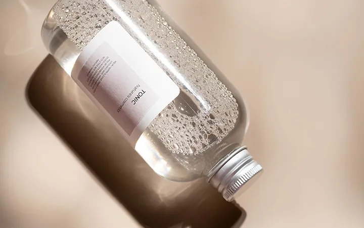 Etichetta in carta per acqua tonica